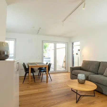 Apartment Schicke Neubau-apartments I Zentral I Parkplatz I Aufzug I 1-8 Personen *