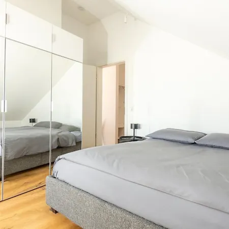 Apartment Schicke Neubau-apartments I Zentral I Parkplatz I Aufzug I 1-8 Personen